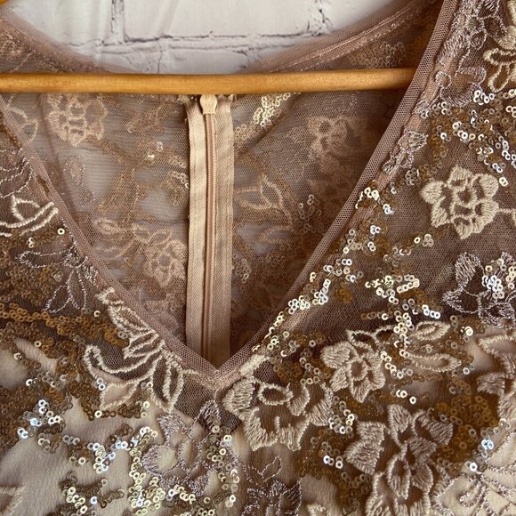 Alex Evenings Floral Embroidered Gown With Shawl - Picture 6 of 9